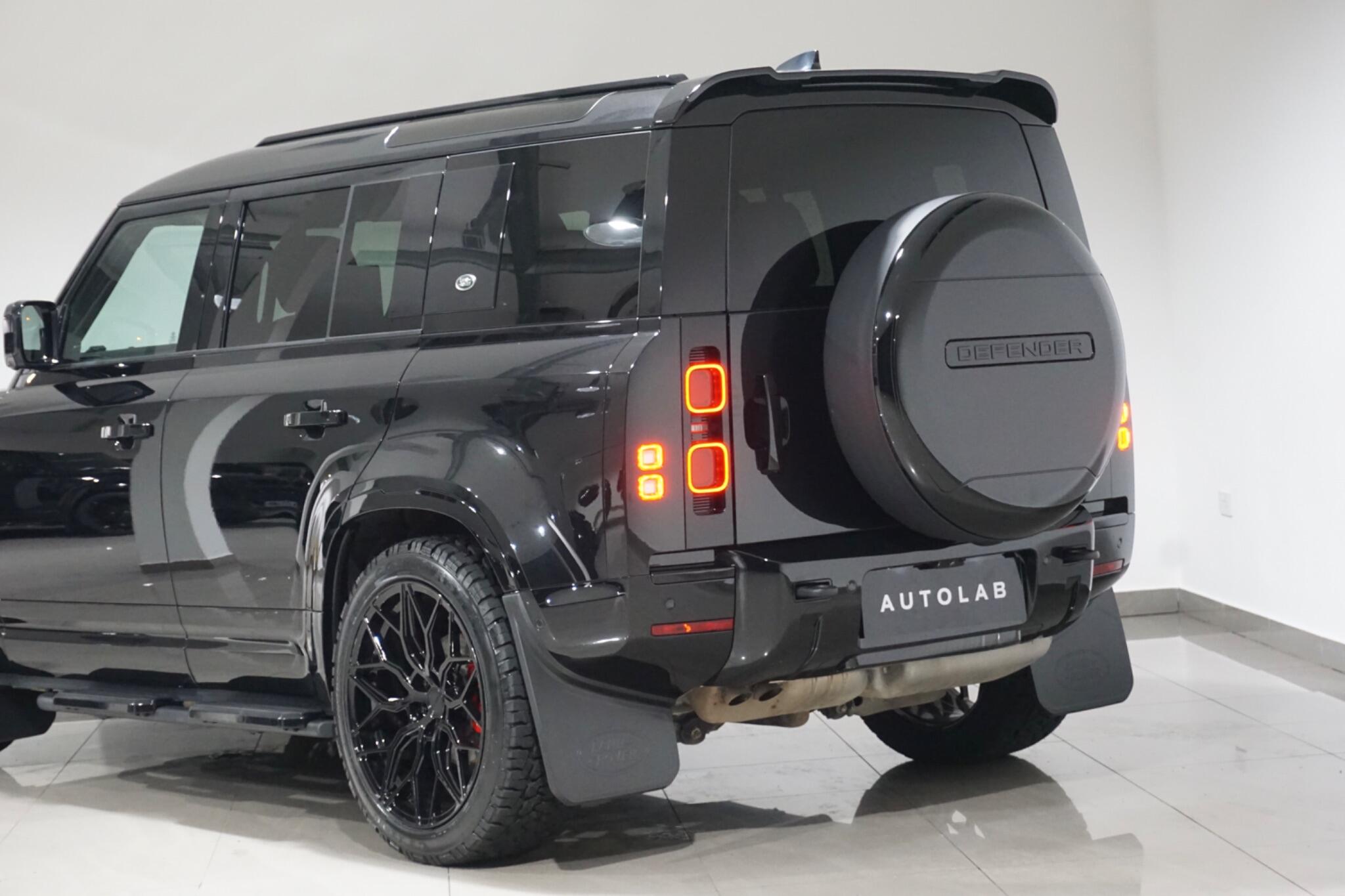 Land Rover Defender 110 3.0 D250 MHEV X-Dynamic HSE SUV 5dr Diesel Auto 4WD Euro 6 (s/s) (250 ps)